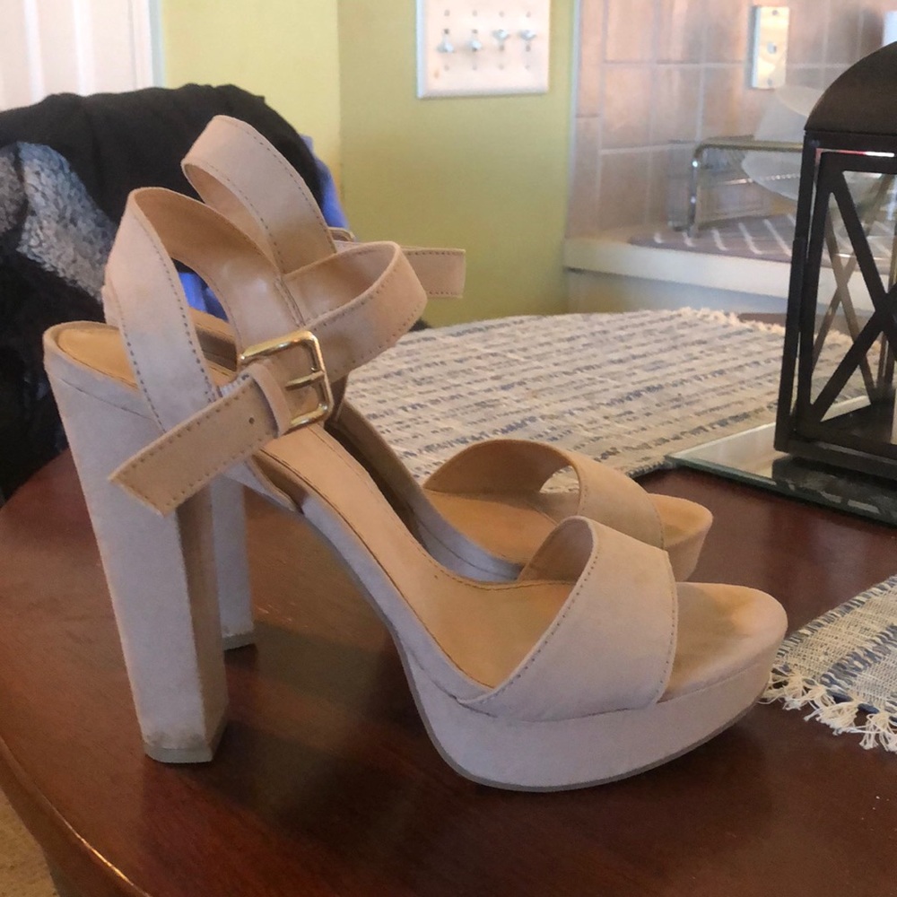 Lauren Conrad Nude platform heels